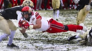 Utah Utes tight end Cole Fotheringham (89) dives for the golf line after hauling in a pass during the University of Utah football game against the University of Colorado at Folsom Field in Boulder, Colorado, on Saturday, Nov. 17, 2018. (Steve Griffin, Deseret News)