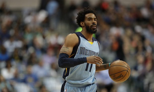Mike Conley #11 of the Memphis Grizzlies at American Airlines Center on March 3, 2017 in Dallas, Te...