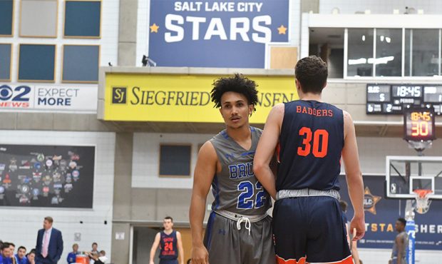SLCC and Snow College basketball players play game...