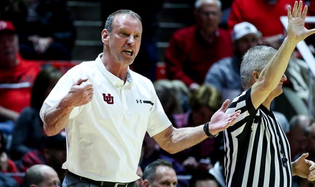 Utah Utes head coach Larry Krystkowiak argues with a referee during the game against the Oregon Duc...