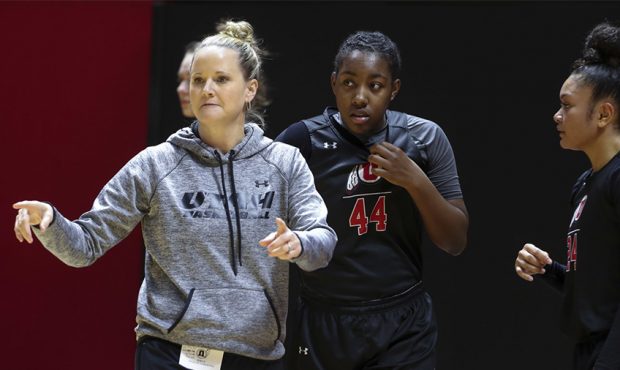 Lynne Roberts - Utah Utes Women's Basketball...