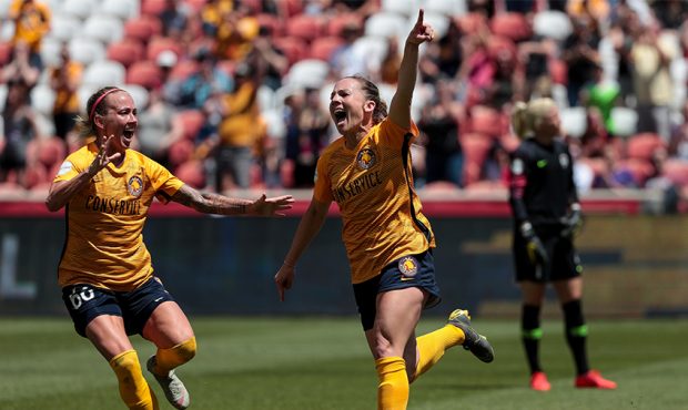 Amy Rodriguez Buries Shot In Back Of Net To Give Utah Royals FC Halftime Advantage