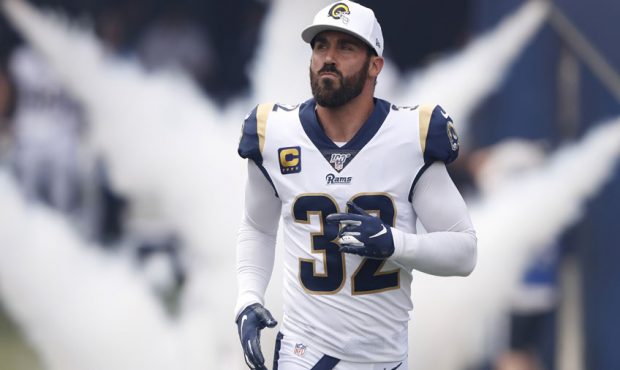 Eric Weddle #32 of the Los Angeles Rams enters the stadium prior to a game against the New Orleans ...
