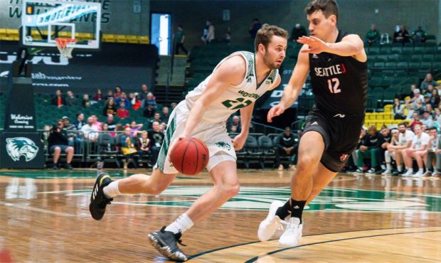 Averette, Jardine Combine For 40 Points In UVU's Overtime Loss To Seattle