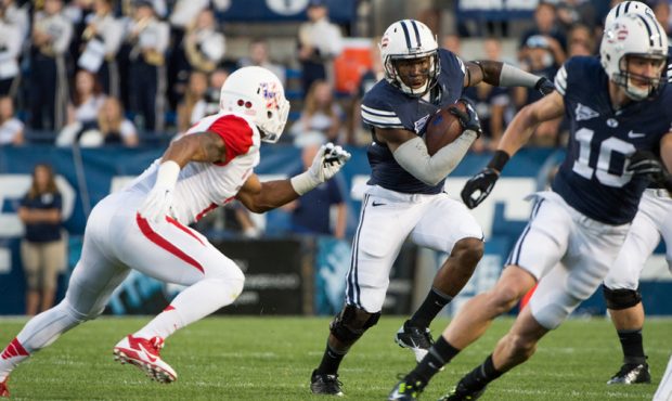 PROVO, UT - SEPTEMBER 11: Running back Jamaal Williams #21of the BYU Cougars looks for a path to ru...