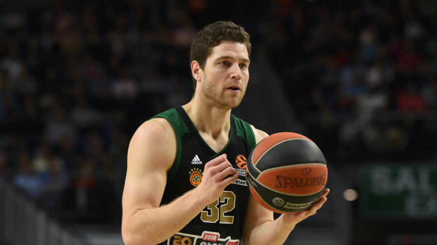 Jimmer Fredette signs two-year contract with Panathinaikos in Greece - The  Daily Universe