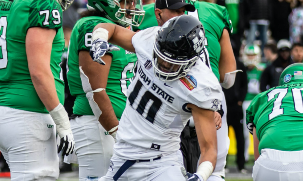 Green Bay Packers Sign Former Utah State DE Tipa Galeai As Undrafted Free Agent
