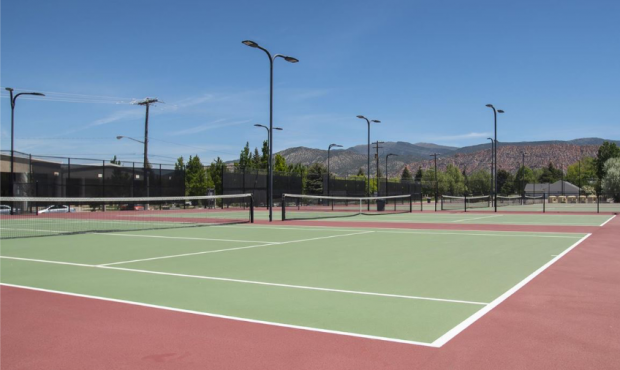 Southern Utah Thunderbirds Tennis...