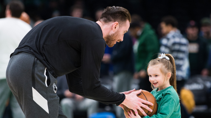 Celtics' Gordon Hayward plans to exit bubble for birth of child