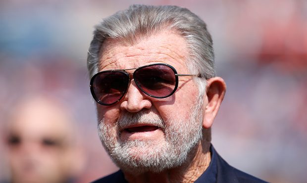 CHICAGO, IL - SEPTEMBER 10: Former Chicago Bears head coach Mike Ditka walks the sidelines during t...