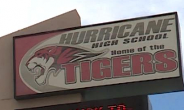 Hurricane Tigers Claim Victory Over Murray On Last-Minute Touchdown, Two-Point Conversion