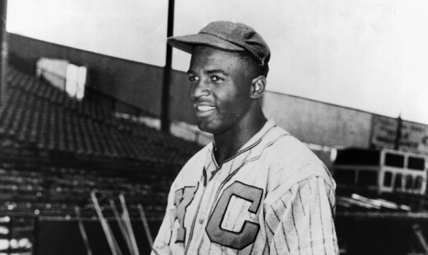 Jackie-Robinson-MLB-legend...
