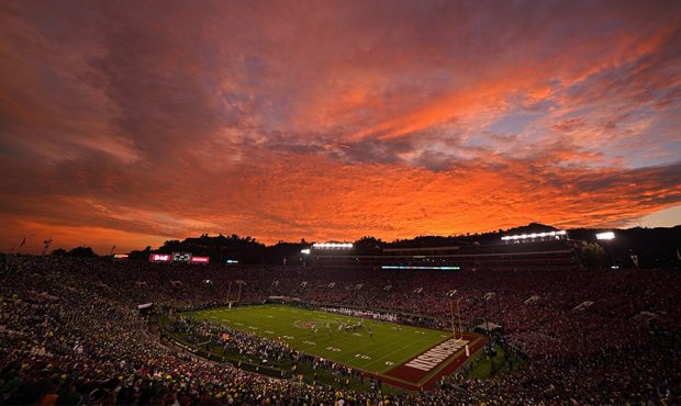 PASADENA, CALIFORNIA - JANUARY 01: A general view of the stadium as the sun sets as the Oregon Duck...