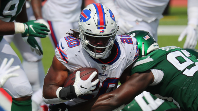 Former Utah RB Zack Moss Scores First NFL Touchdown In Buffalo Bill's Win  Over Jets