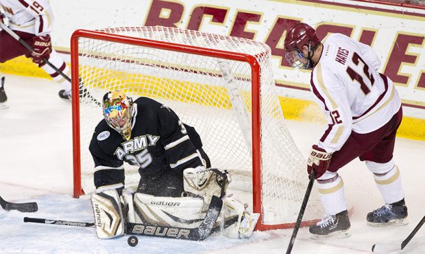 CHESTNUT HILL, MA - NOVEMBER 10: Kevin Hayes #12 of the Boston College Eagles shoots the puck on Pa...