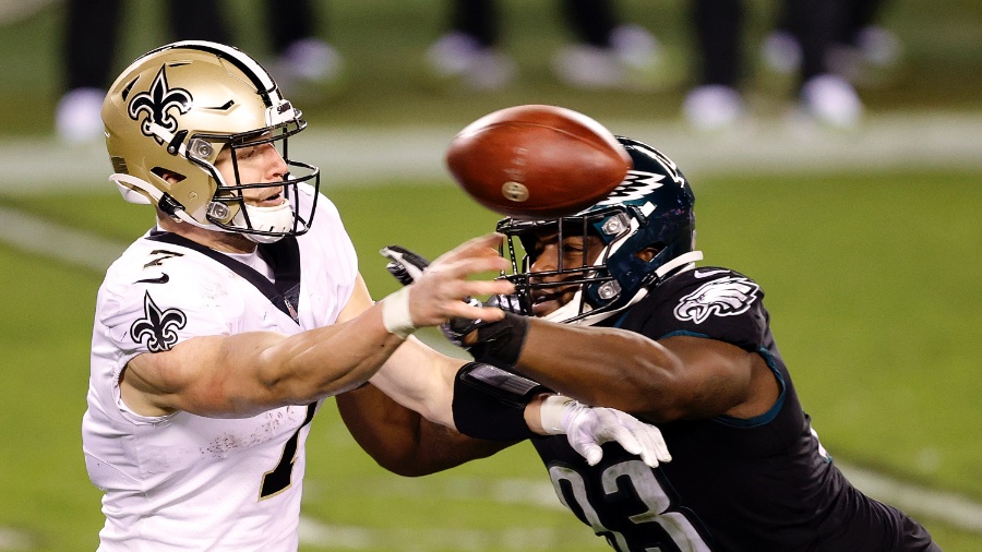 Saints QB Taysom Hill Darts Late Touchdown Pass To Jared Cook During Eagles  Game