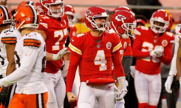 After Losing Mahomes, Chiefs And Henne Hold Off Browns 22-17