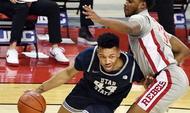 Utah State Goes Ice Cold In Second Half, Fall To UNLV For Second Straight Loss
