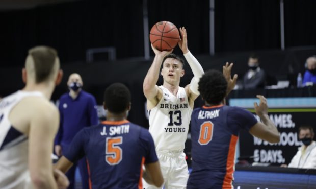 Alex Barcello Buries Pair Of Three-Pointers, Helps BYU Tie Pepperdine At Halftime