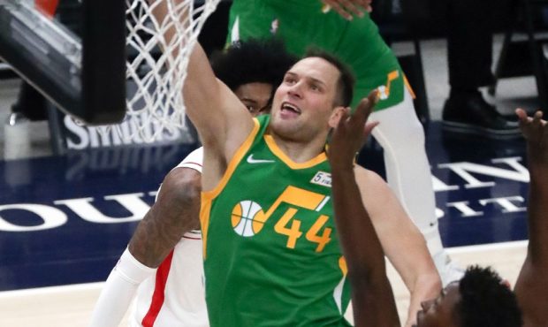 Bojan Bogdanovic Rips Net With Trio Of Threes During Start Of Jazz/Grizzlies Game