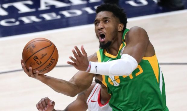 Jazz Get Wakeup Call Against Feisty Rockets
