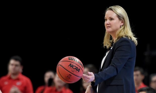Utah Women's Basketball Extends Head Coach Lynne Roberts - KSL Sports