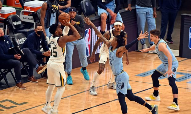 Mitchell, Conley Help Jazz Take Home Court Advantage Back With Game 3 Win