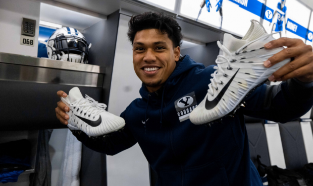 BYU Football Team Receives Swag Bags To Open Fall Camp KSL