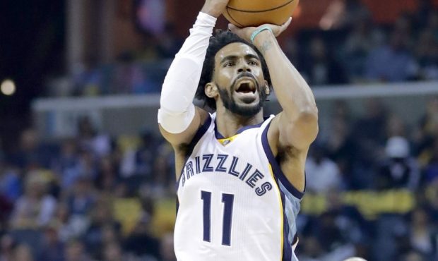 Mike Conley wearing number 11 as a member of the Memphis Grizzlies. (Photo by Andy Lyons/Getty Imag...