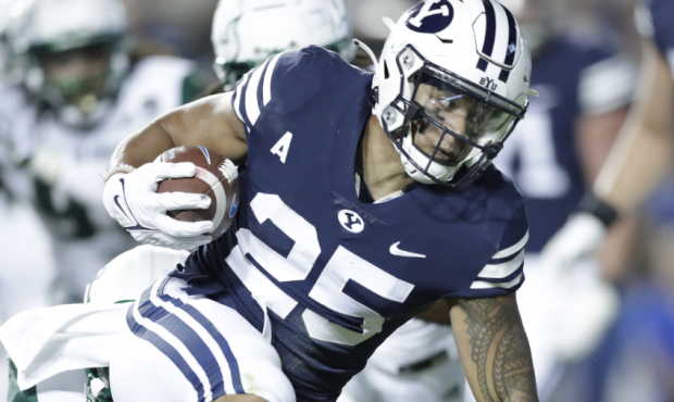 BYU RB Allgeier Scores Back-To-Back Touchdowns Against USF On 4th & Goal Plays
