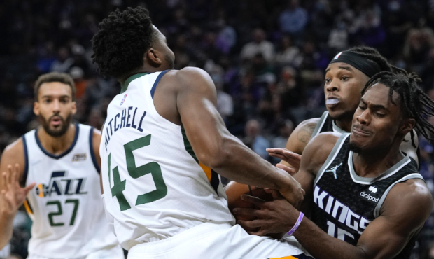 Mitchell, Gobert Help Jazz Fight Off Kings For First Road Win