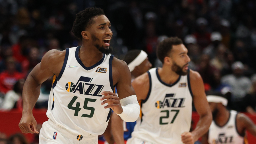 Donovan Mitchell Throws Down Alley-Oop Windmill Dunk Against Wizards