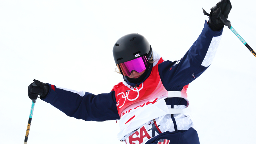 Brita Sigourney, Carly Margulies Qualify For Women's Slopestyle Skiing Halfpipe Final