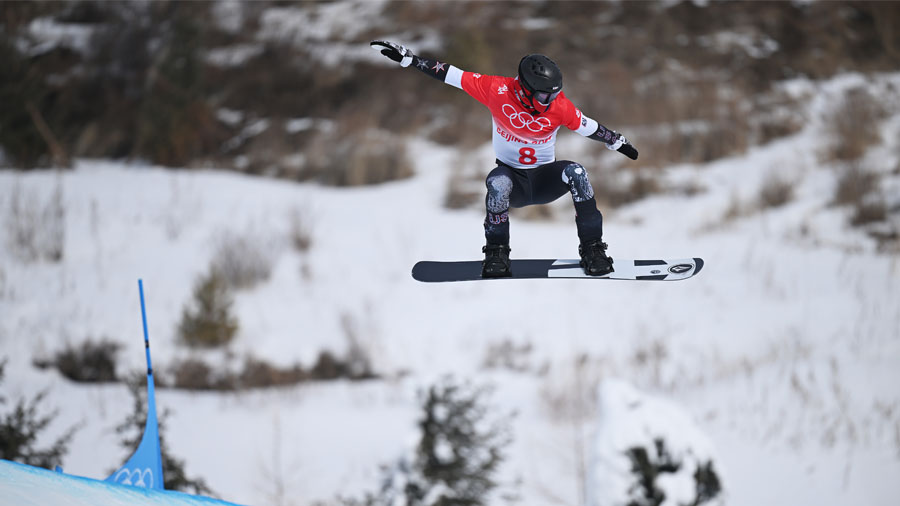 Hagen Kearney, Mick Dierdorff Qualify For Men's Snowboard Cross Final