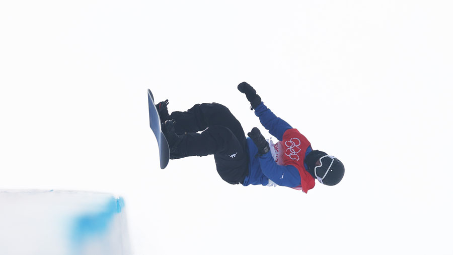 Sandy Snowboarder Louie Vito Barely Misses Halfpipe Final After Dramatic Qualifying Round