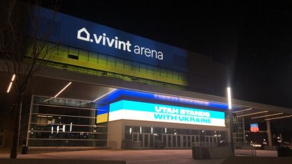 Vivint Arena lit up to honor Ukraine (Photo: Ben Anderson/KSL Sports)