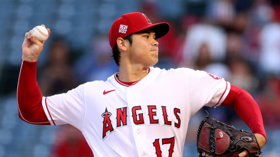 ANAHEIM, CALIFORNIA - SEPTEMBER 03: Shohei Ohtani #17 of the Los Angeles Angels pitches during the ...