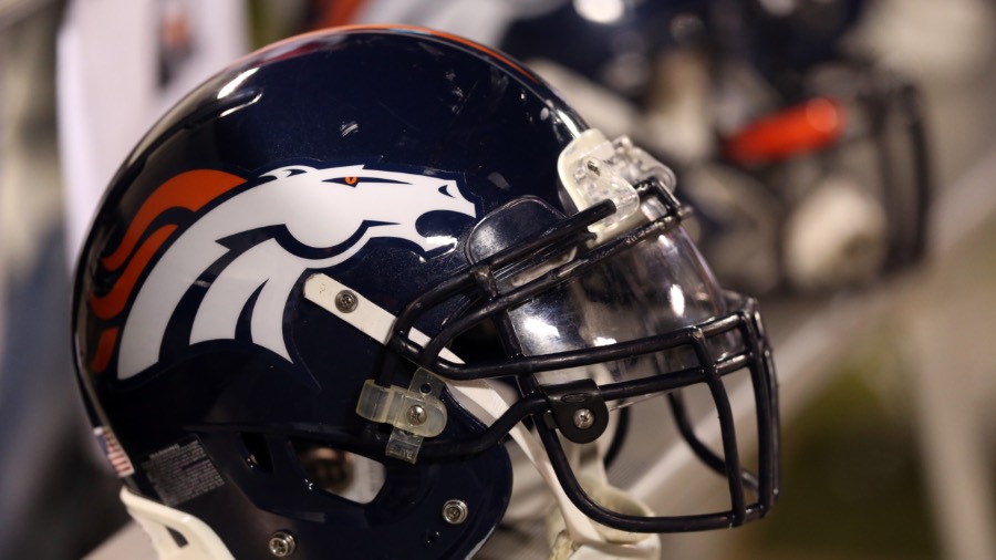 Denver-Broncos-helmet...
