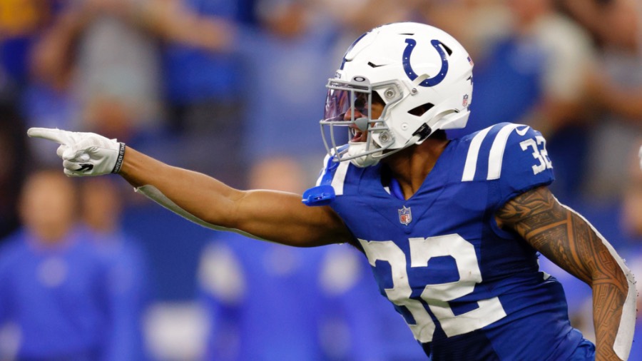 Julian-Blackmon-Indianapolis-Colts-in-game...