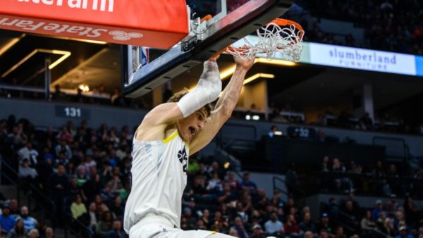 Lauri Markkanen Posts Big First Half For Jazz Against Warriors