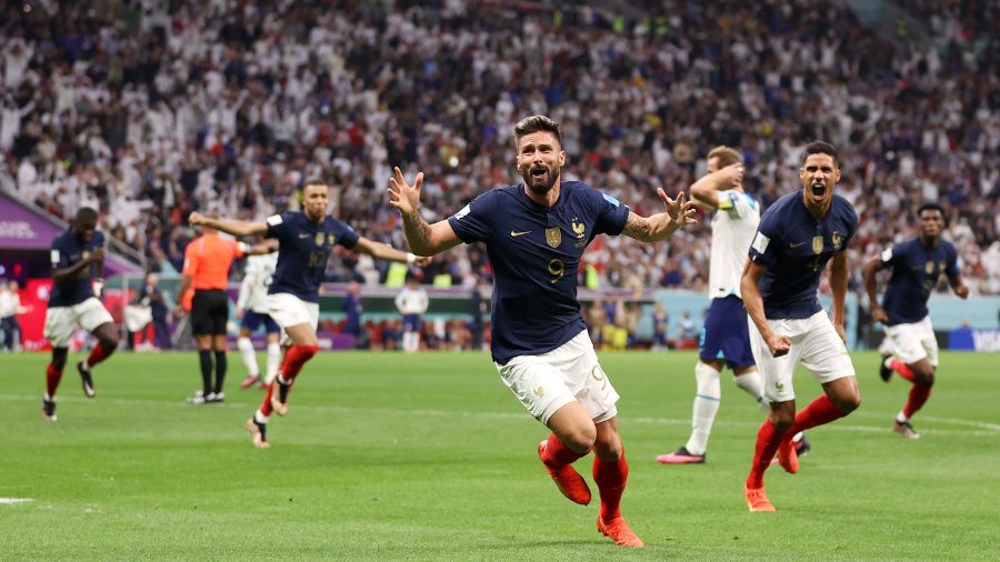 Olivier-Giroud-celebrates-scoring-the-game-winning-goal-against-England-to-send-france-to-the-World...