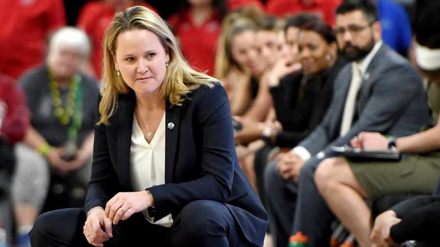 Utah-Women's-Basketball-Coach-Lynne-Roberts...