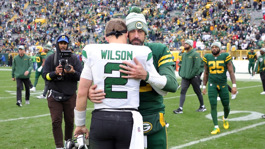 Aaron-Rodgers-Green-Bay-Packers-Zach-Wilson-New-York-Jets-NFL...