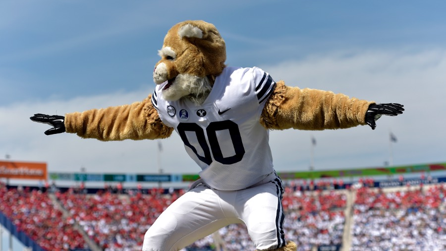 Cosmo-The-Cougars-BYU-Mascot...