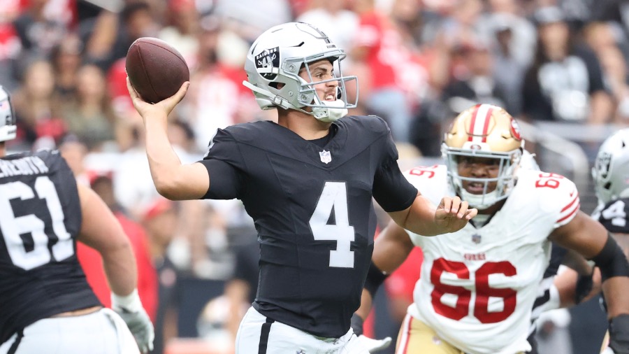 Jimmy Garoppolo looks sharp in his Raiders debut, and Vegas beats the Rams  34-17