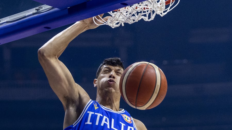 Simone Fontecchio #13 of Italy dunks the ball during the FIBA Basketball World Cup 2nd Round Group ...