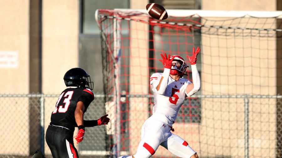 davis-andrews-catches-ball-in-high-school-football-game-for-american-fork...