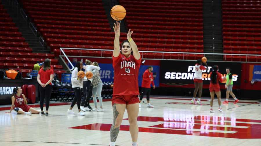 alissa-pili-takes-a-shot-during-warm-ups-in-the-huntsman-center...