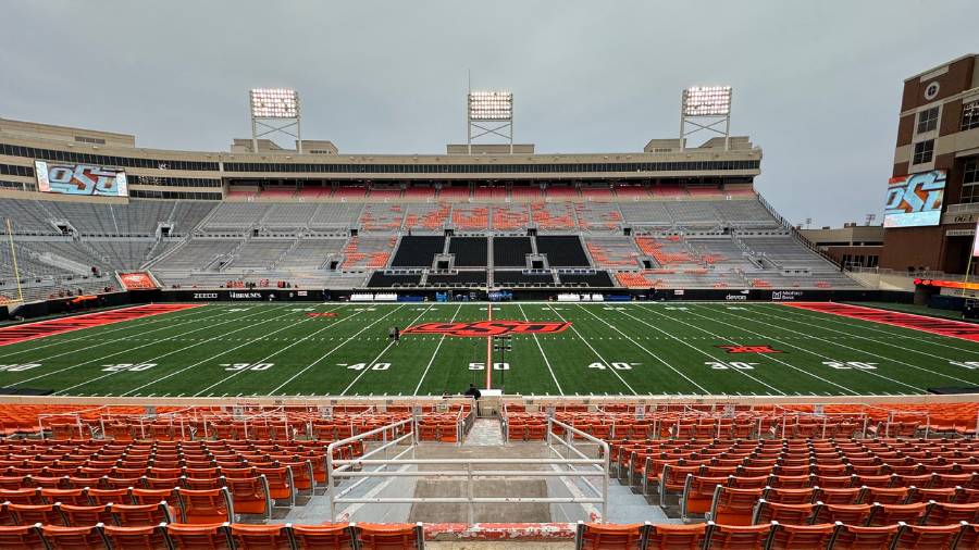 BYU CB Eddie Heckard Toe Taps For Second Interception Of Oklahoma State