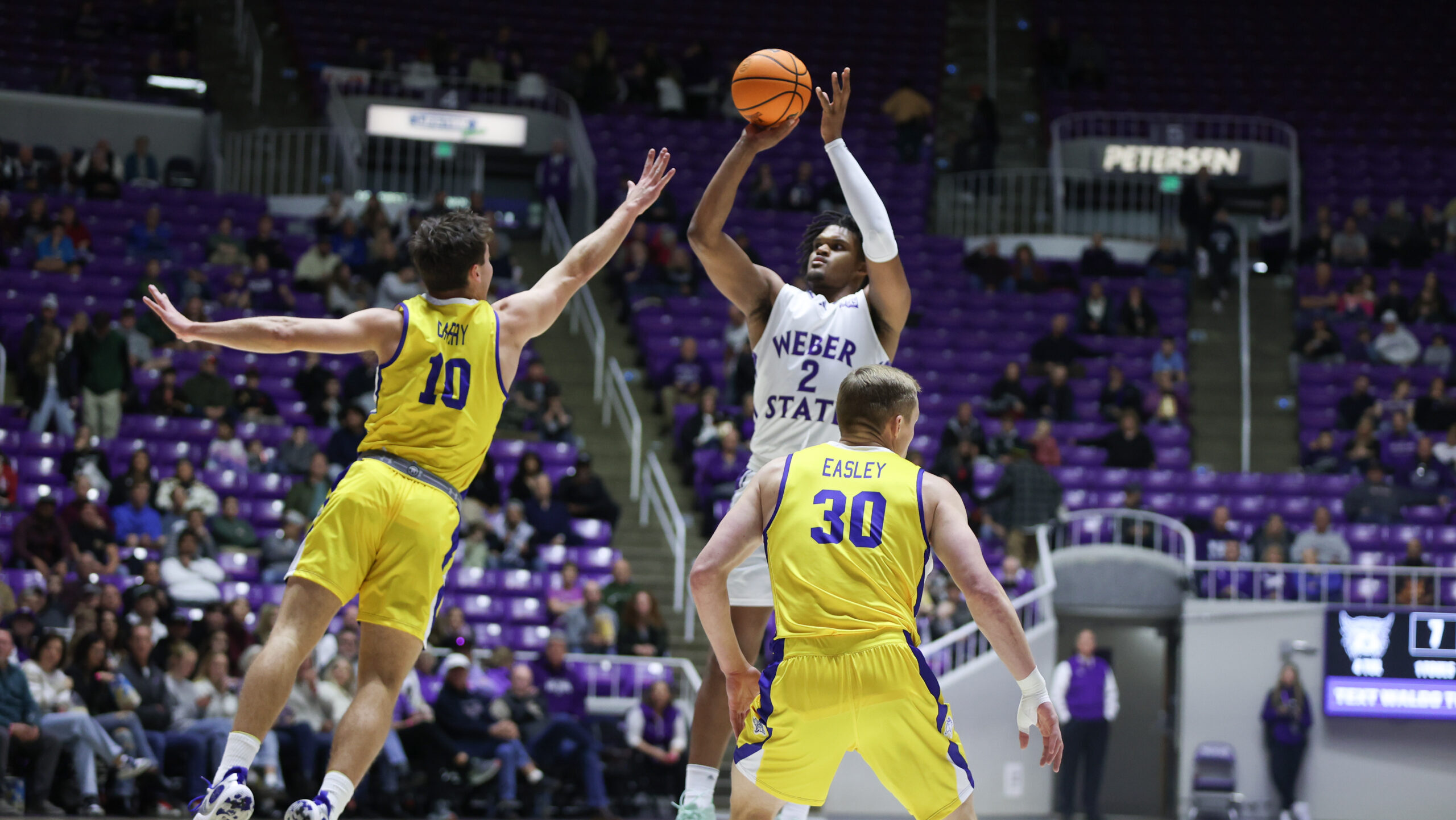 Weber State Basketball Pulls Out Two-Point Win Off Game-Winning Shot